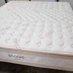 LIKE NEW! Saatva Rx King Mattress - Delivery Available