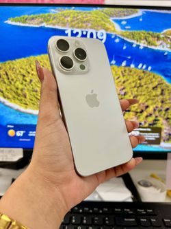 Iphone 15 PRO 128GB UNLOCKED🤍