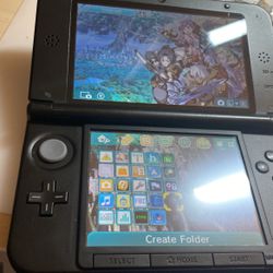 Nintendo 3ds XL Gray Color Mod With 128GB SD In Good Condition 