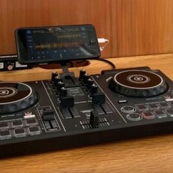 Pioneer DJ DDJ-200 Digital DJ Controller with USB Bluetooth Connectivity Web App