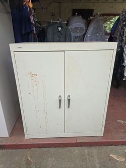 Hon Cabinet written key