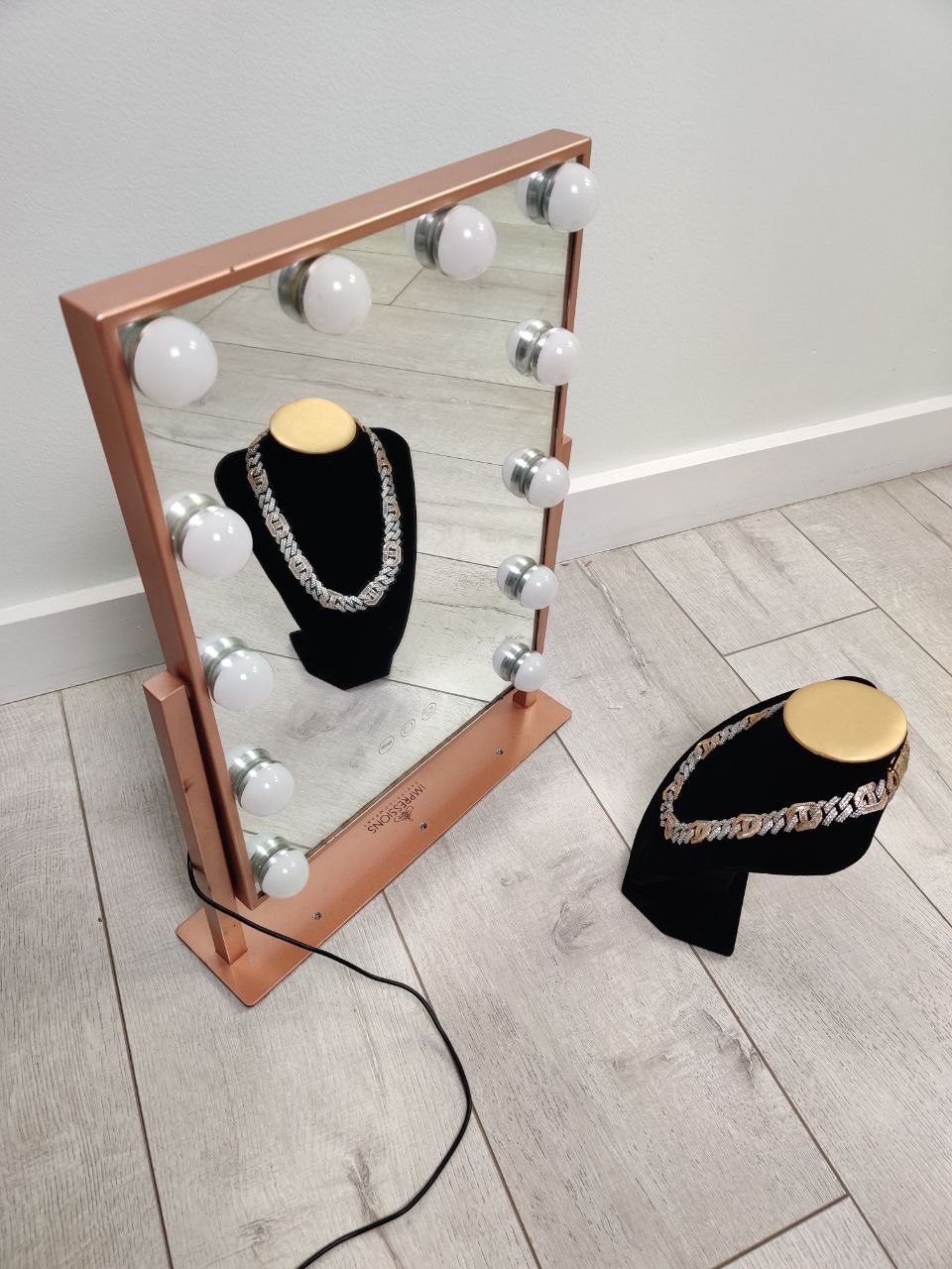 Hollywood Tri-Tone XL Makeup Mirror