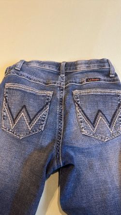Women’s Wrangler Willow bootcut jeans size 5 (28 waist) 36 length