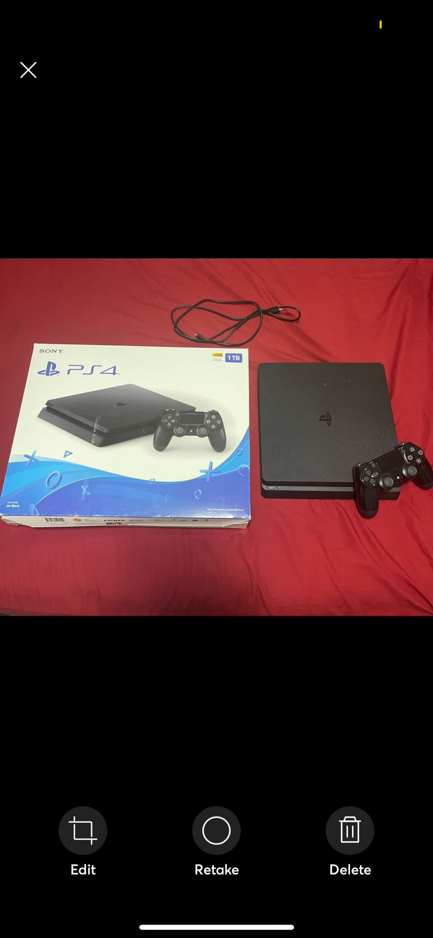 PlayStation 4 Slim 1 TB in Jet Black