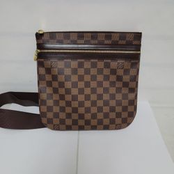 Louis Vuitton Boshore Crossbody Pochette Damier Ebene Like New