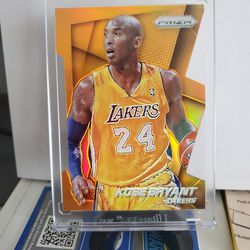 Lakers Kobe Bryant Die-Cut Refractor Card