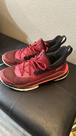 Steph Curry bball shoes 9.5mens