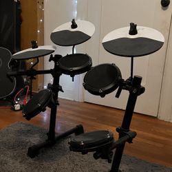 Alesis Drum kit 