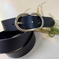 Calvin Klein Black Leather Classic Silver tone Buckle oblong Buckle Belt size M