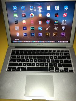 Macbook Air 2017 13” min condition 1.8 ghz i5 , 256 hd,8 gb ram. Loaded