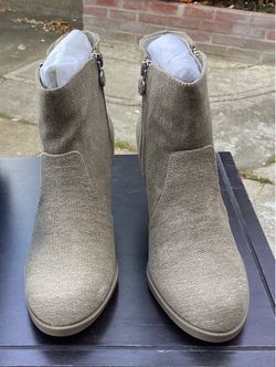 Women shoes size 7