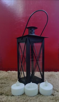 Black lantern with tea lights