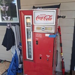 Coca Cola Bottle Machine 