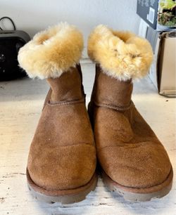 Ugg Chestnut Suede Shearling Ankle Boots - size 8