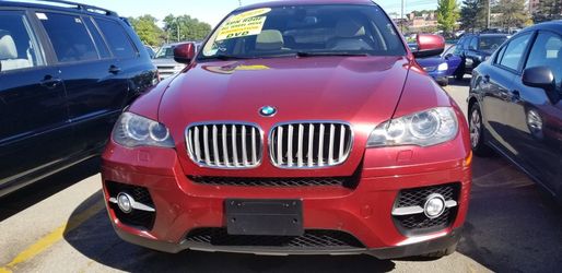 Cranberry BMW X6 5.0is