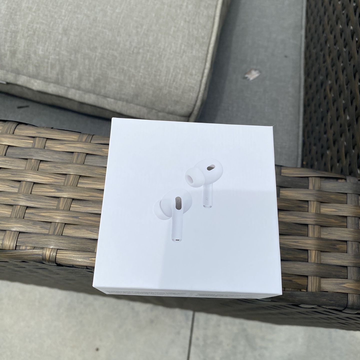 Brand New Airpod Gen 2 (Selling Because I Got The Headphone Maxs)