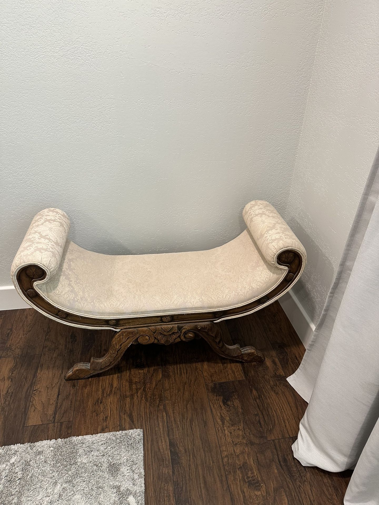 Design Toscano Waldorf Rolled Arm Bench