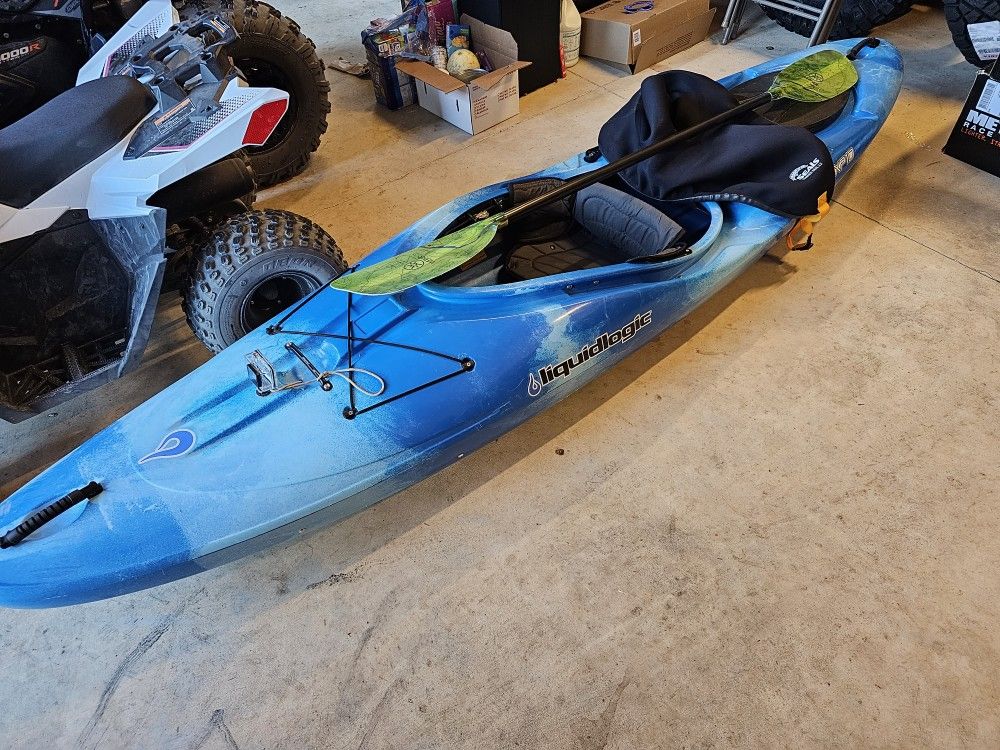 2020 Liquid Logic Remix XP10 , Seals spray skirt, helmet for Sale in Lake Stevens, WA OfferUp