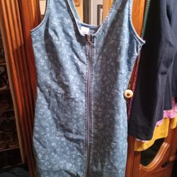 Dress By No Boundaries Zip Up Floral