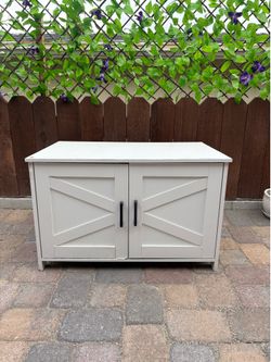 Cabinet/ cat litter cabinet