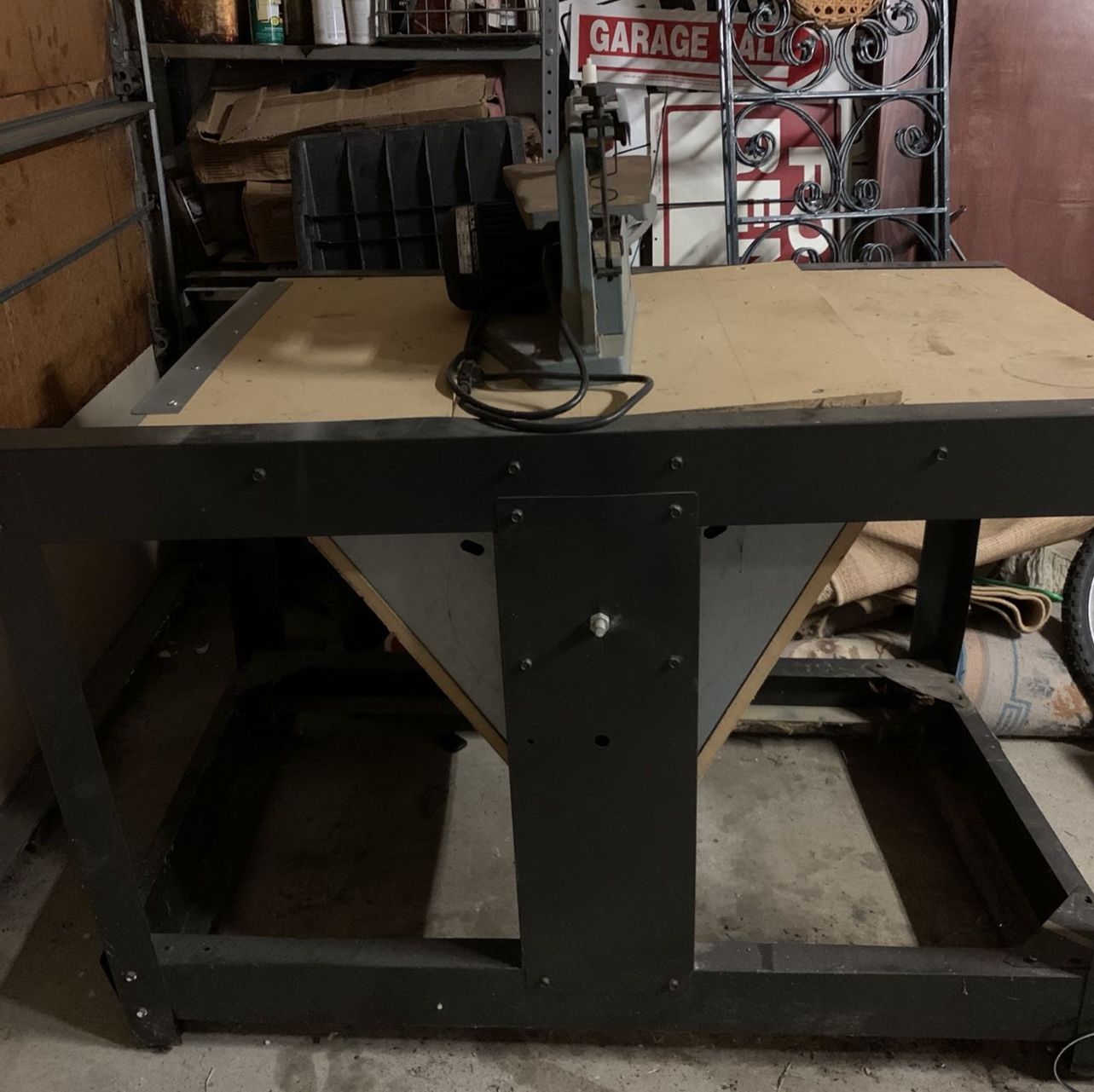 Delta 15 Scroll Saw With Table & Pedal