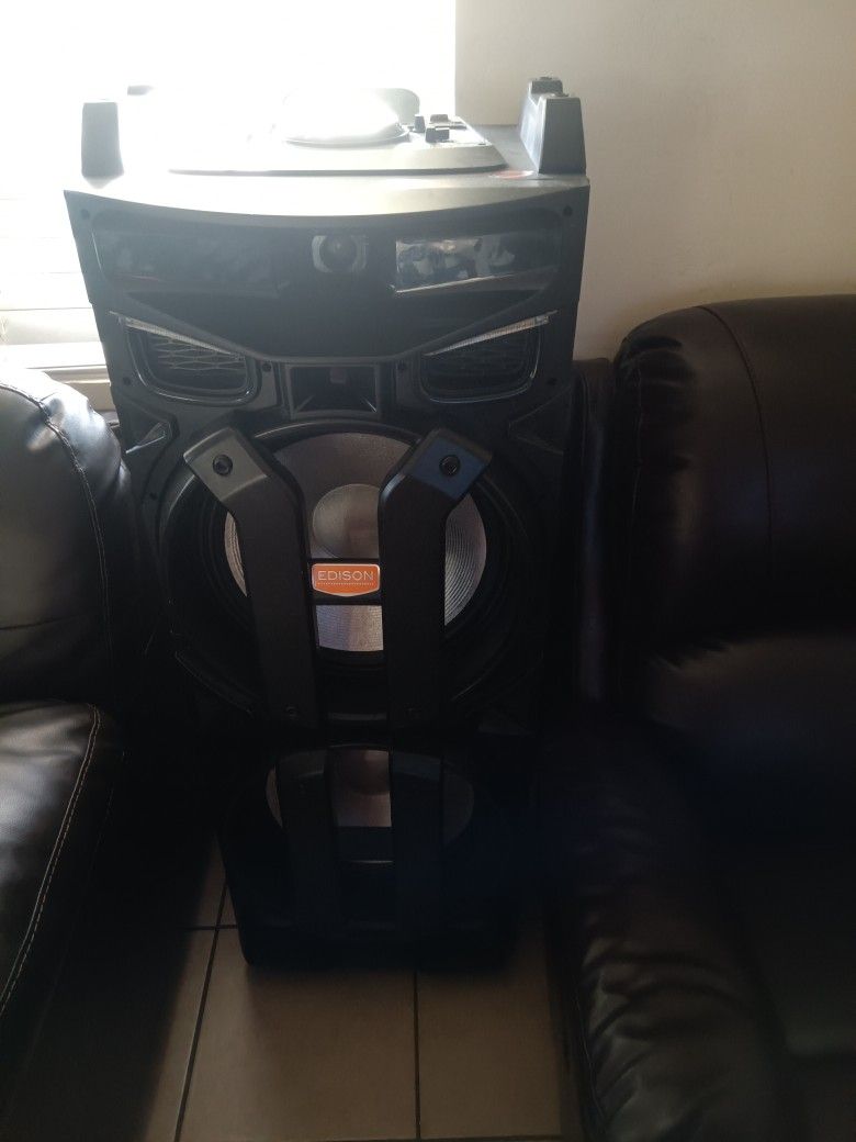 Edison Bluetooth Speaker