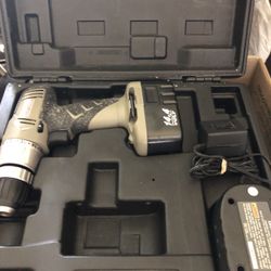 Craftsman Driver Drill Cordless 14.4 Volt (garage)