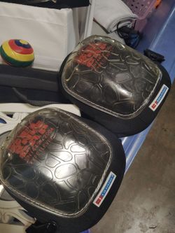 PAIR  B3 Brand Gel Knee Pads$25 cash