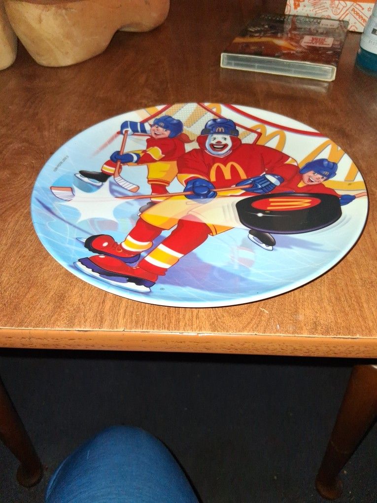 Mc Donald's Plate
