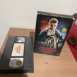 Season 1 Stranger things (Blue-Ray And DVD)