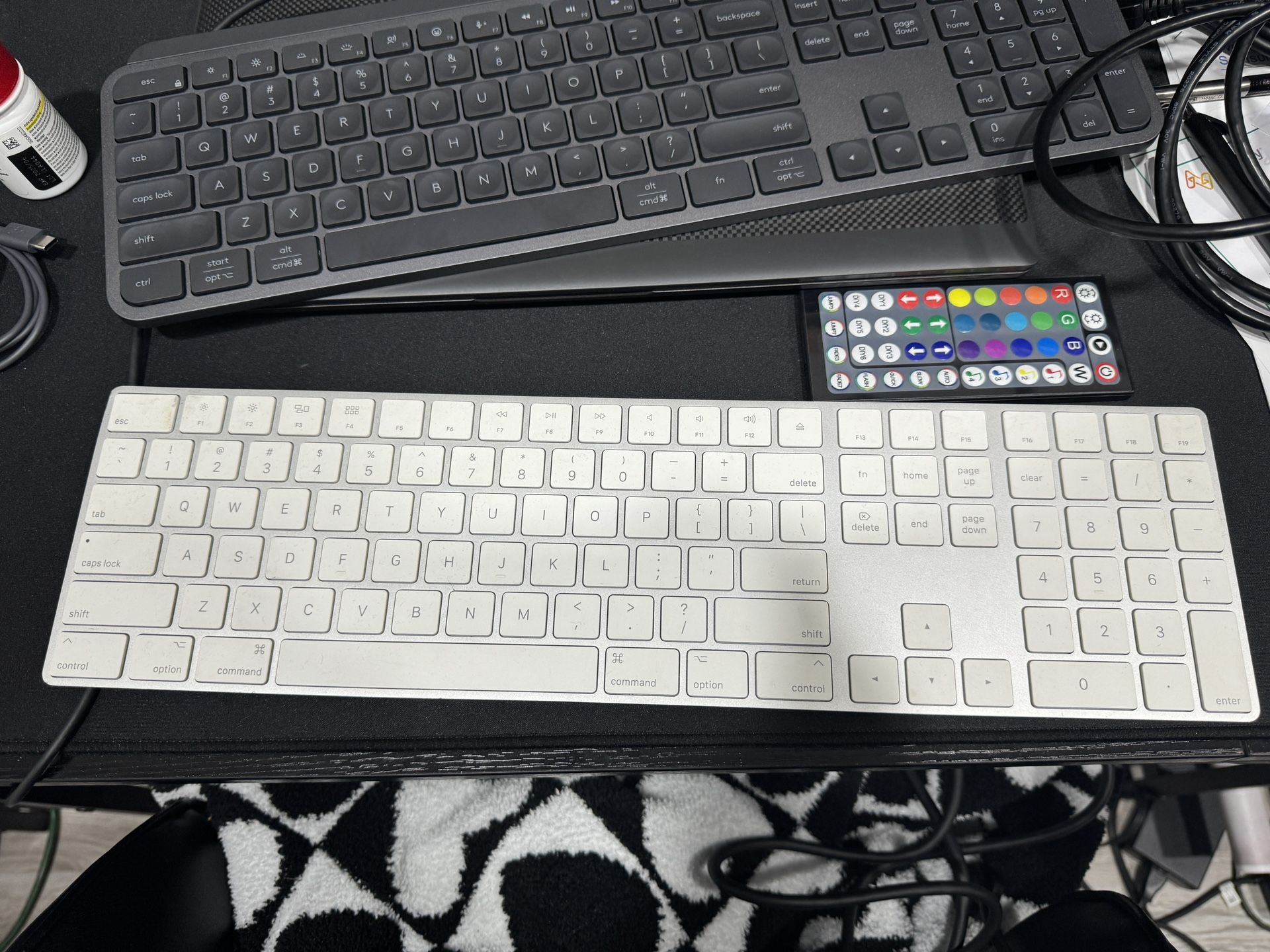 Wireless Apple Keyboard and Mouse 