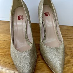 Brand New Retro Sparkly Gold High Heel Pumps by Red Needle - Greek High-End Designer Shoes