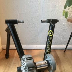 CycleOps Indoor Bicycle Trainer