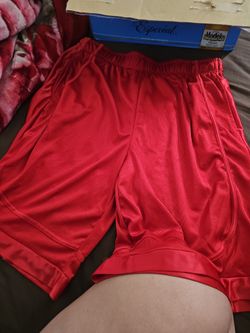 MEN RED SHORTS BRAND NEW 2X