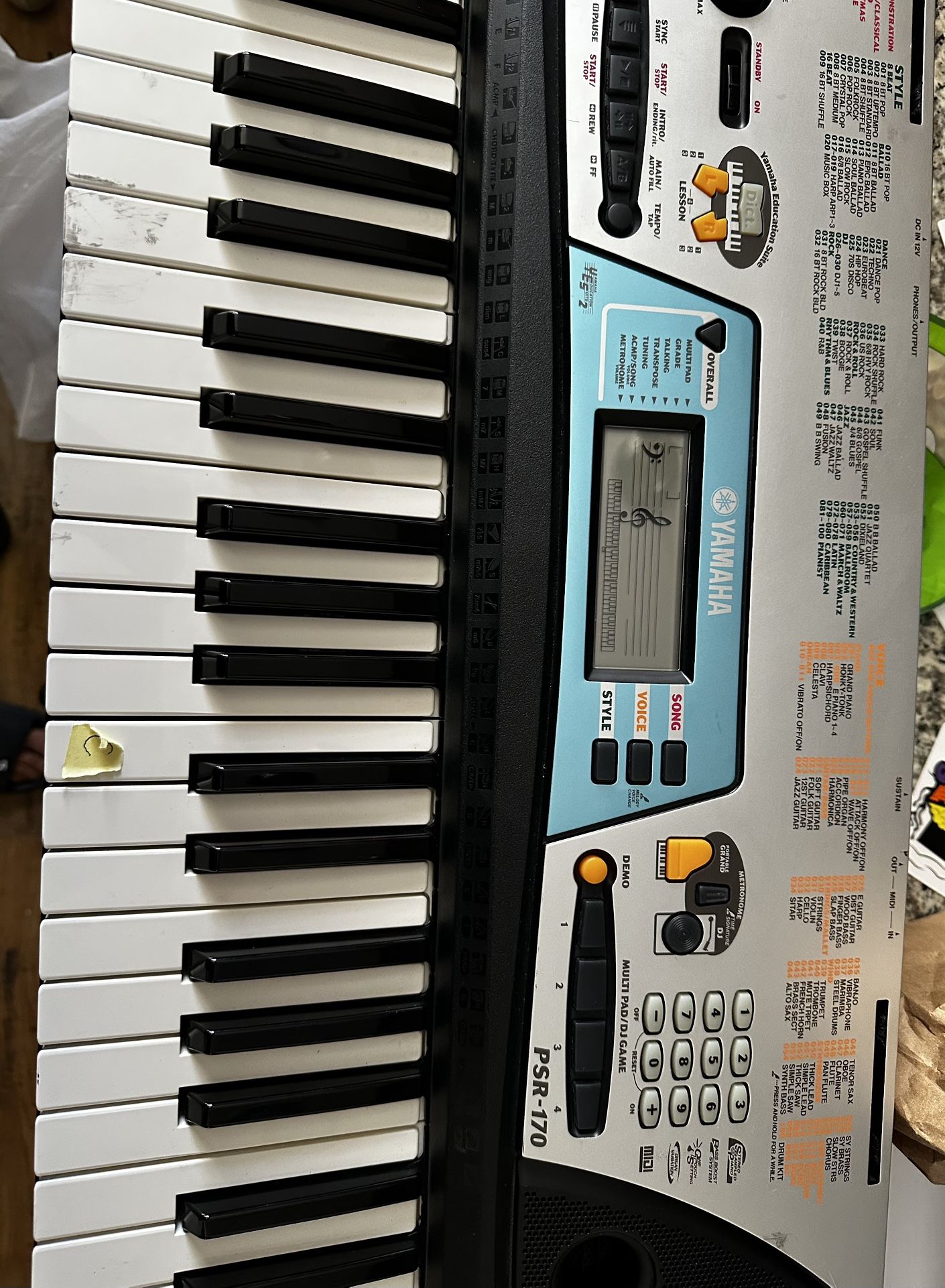Yamaha PSR-170 electronic keyboard