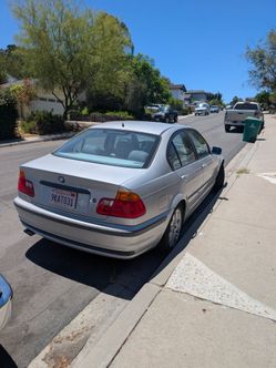 2000 BMW 323i