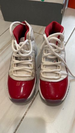 Cherry Jordan 11’s 5.5Y