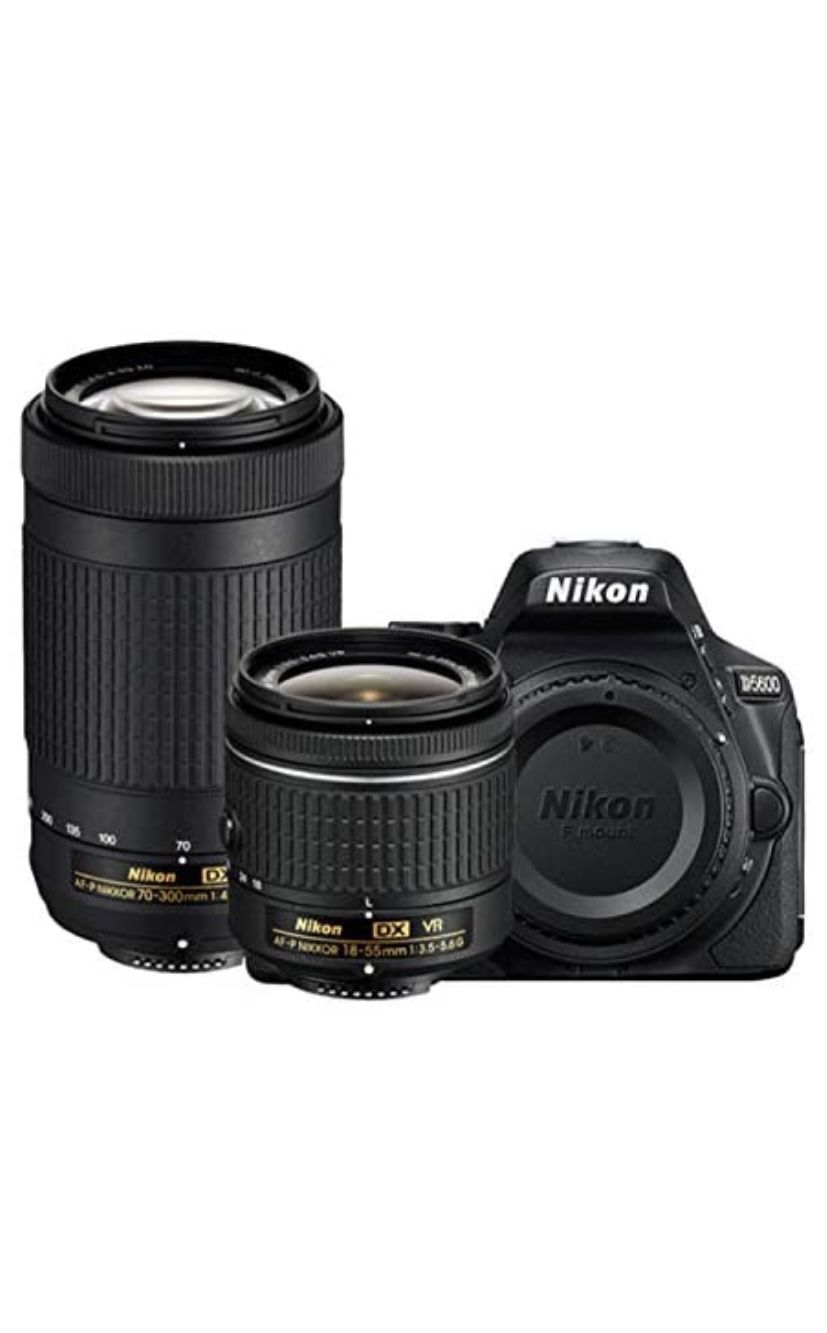 Nikon D5600 Camera w/lens Bundle