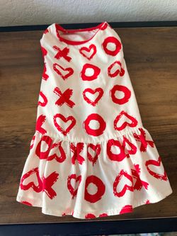 SMALL:   Valentine's Day-themed pet dress