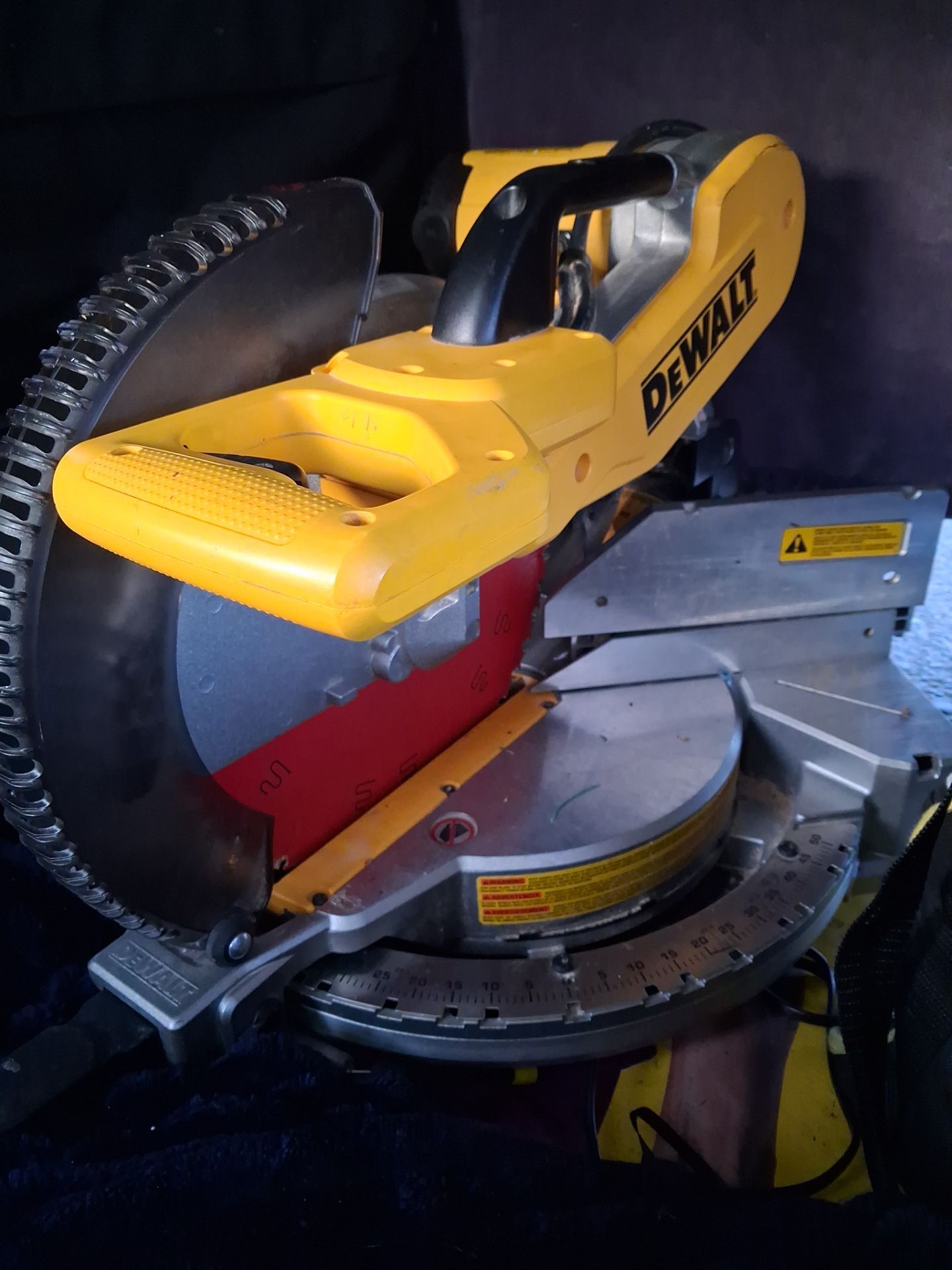 DEWALT 12-inch Double-Bevel Compound Miter Saw