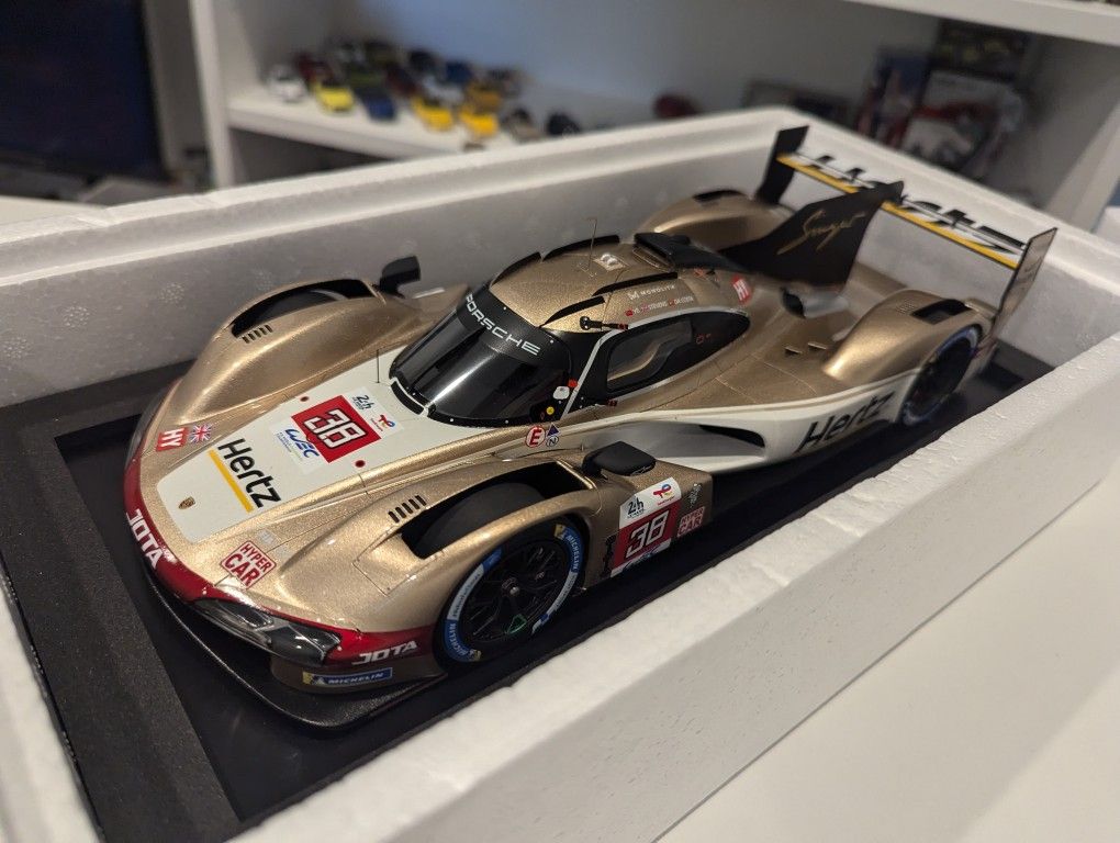 1/18 Spark Porsche 963 Hertz Team Jota Resin Model