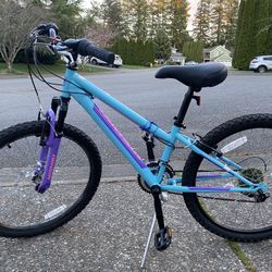 Girls' Mountain Bike 24 In 