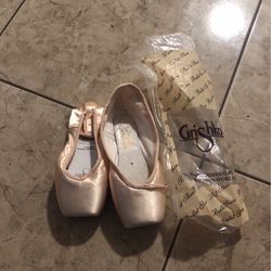 Ballet Pointe Shoes 
