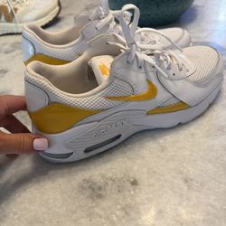 Women’s Nike Air Max Size 11