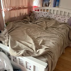 PICK UP ONLY CASH ONLY cute white full bed FRAME