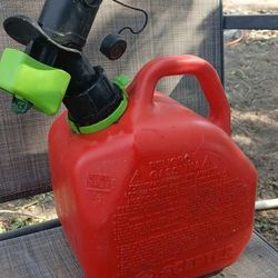 Gas tank