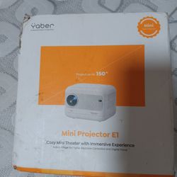 Yaber Mini Projector E1