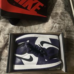 AIR JORDAN 1 RETRO COURT PURPLE HIGH OG SIZE 9.5