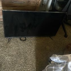 Insignia 43” Inch Tv