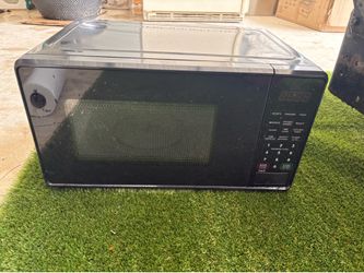 Black Countertop Microwave Oven